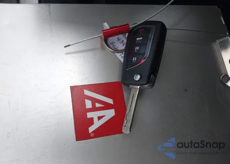 2020 Toyota Corolla Le z USA, uszkodzony, nr VIN JTDEPRAE3LJ085253